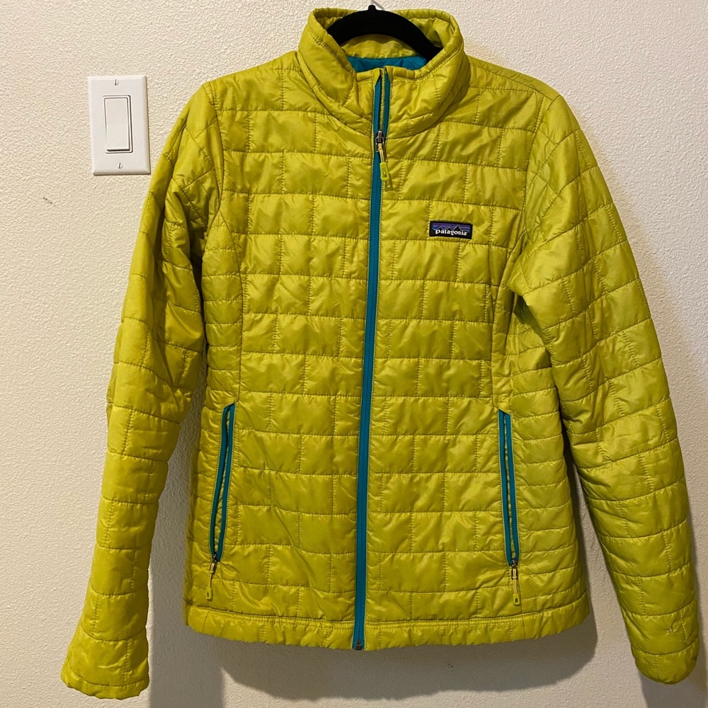 Women’s M Patagonia Nano Puff jacket. Like new!
